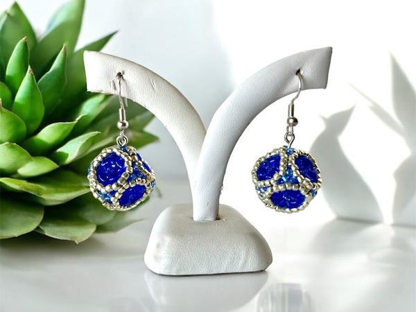 Free Beading Pattern: Camilla Cube Earrings