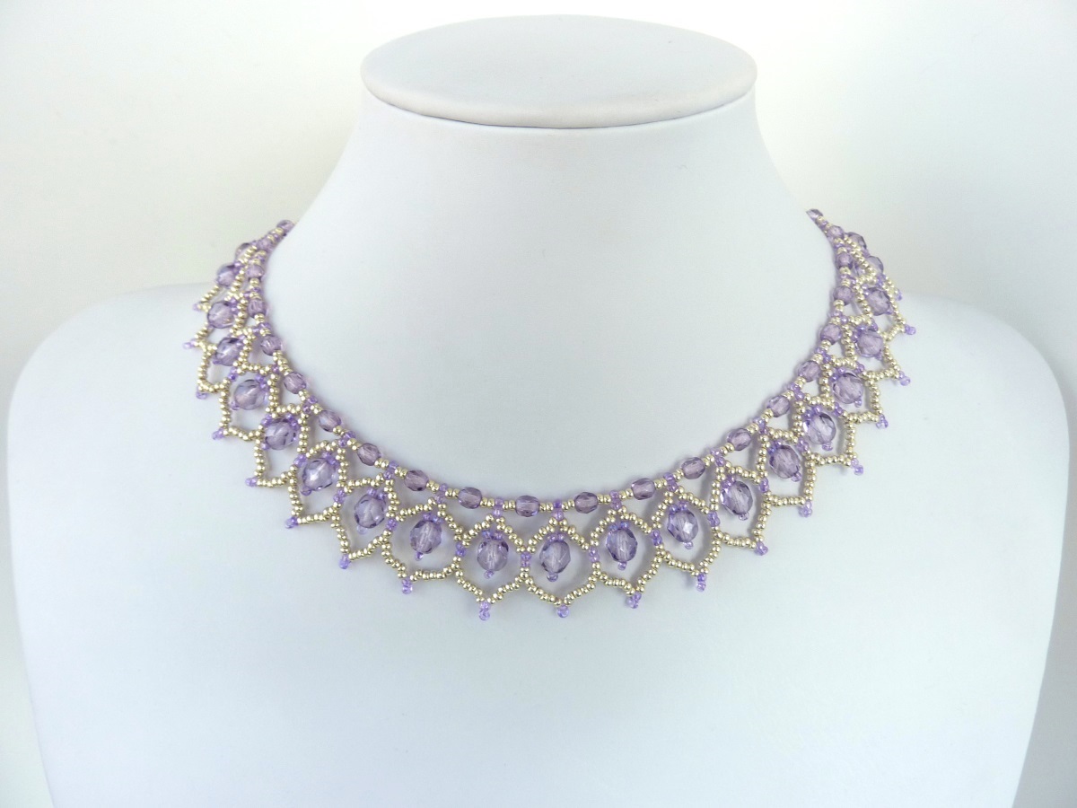 FREE beading pattern for Crystal Petals necklace ...