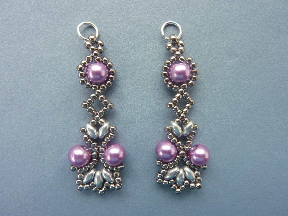 FREE beading pattern: Lotus Lace Earrings