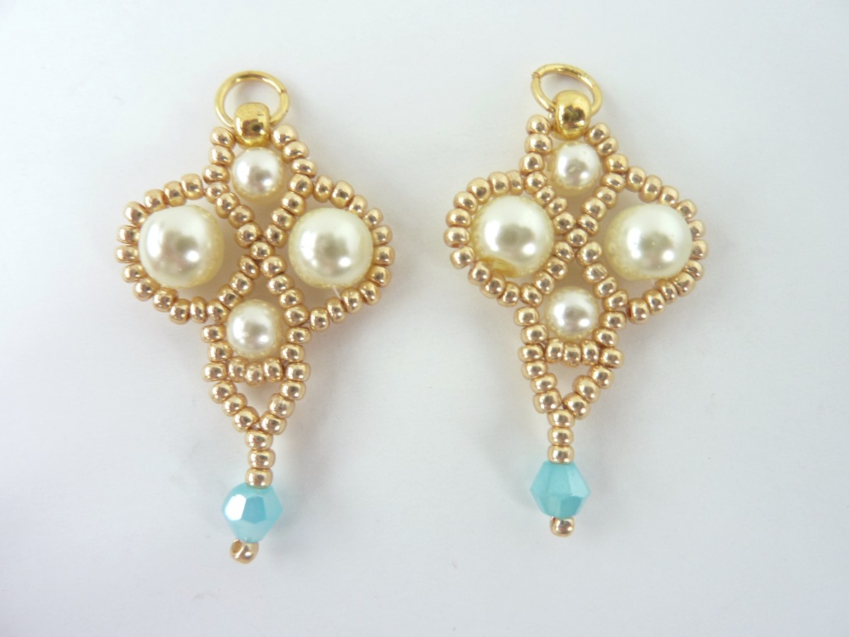 FREE beading pattern: Palace Pearl Earrings
