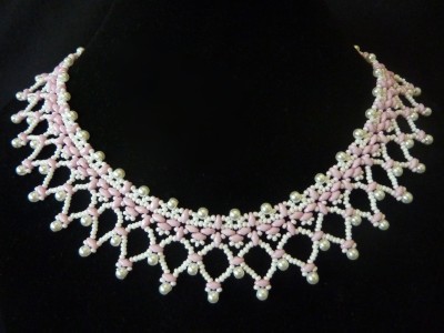 Free beading pattern for lacy Diana Necklace