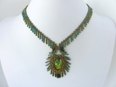 FREE beading pattern for Fringed Bezel necklace - BeadDiagrams.com