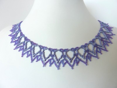 FREE beading pattern for unique seed-beaded Wendy Necklace