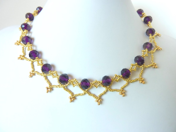FREE beading pattern: Rondelle Radiance Necklace (one row only)