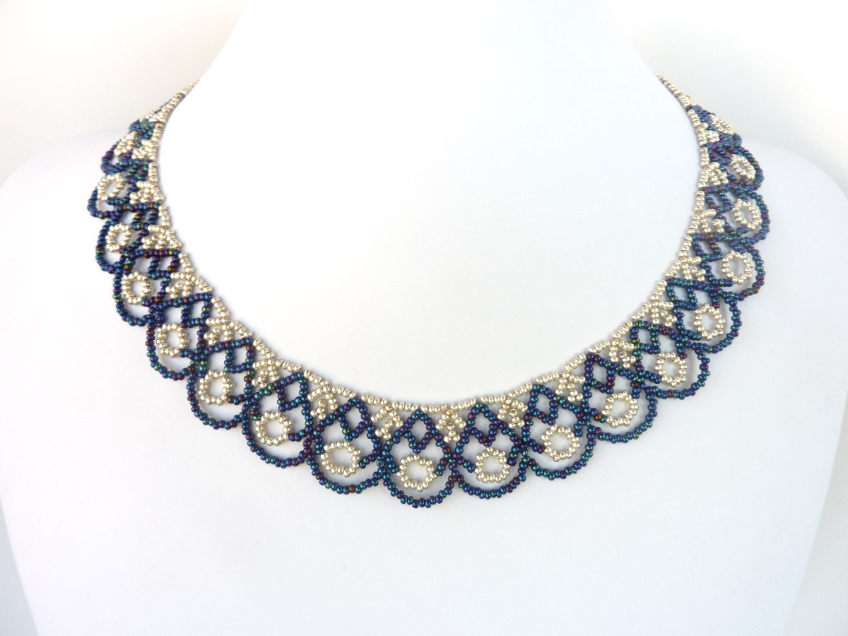 FREE beading pattern for Scalloped Lace Necklace - BeadDiagrams.com