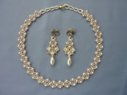 FREE beading pattern for Twin Diamonds necklace and earrings ...